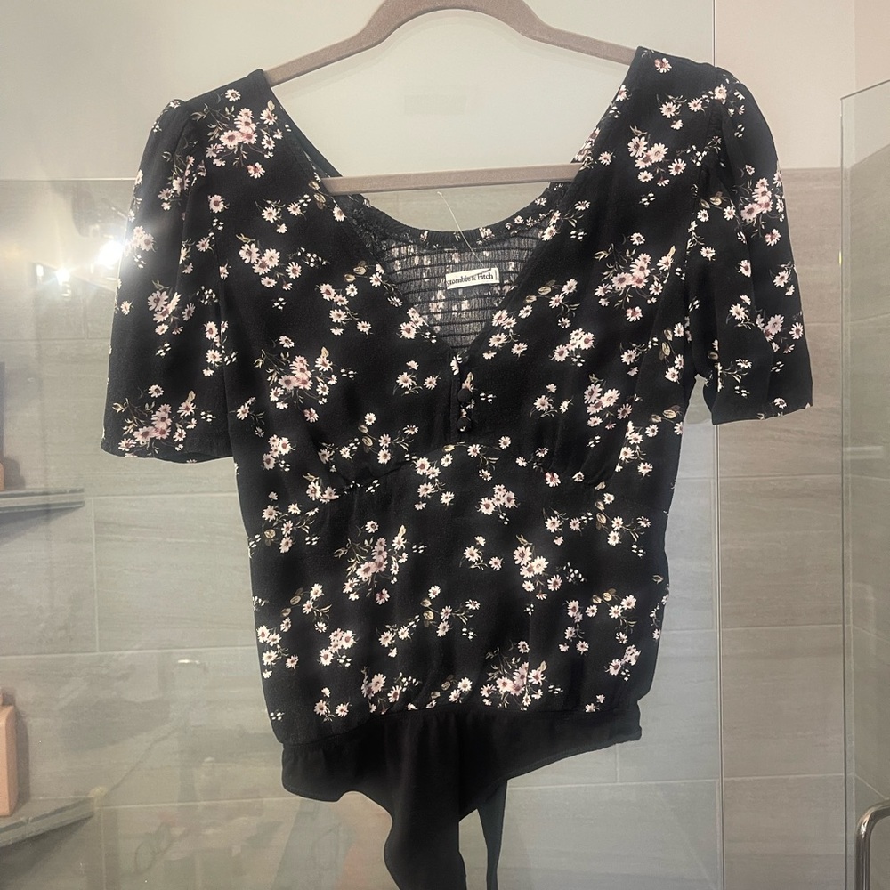Abercrombie black floral short sleeve bodysuit with smocked back
